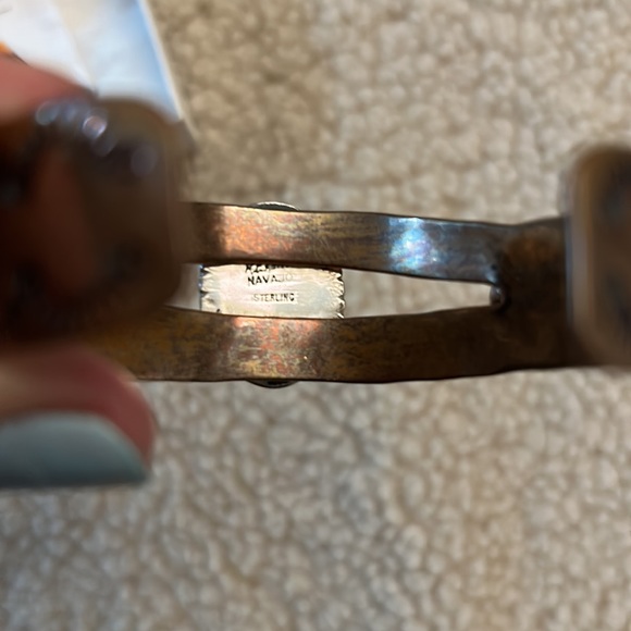 Vintage Navajo Sterling bracelet/cuff and earrings with stones - Picture 6 of 15